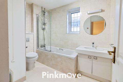 4 bedroom detached house for sale, Cambria Close, Newport NP18