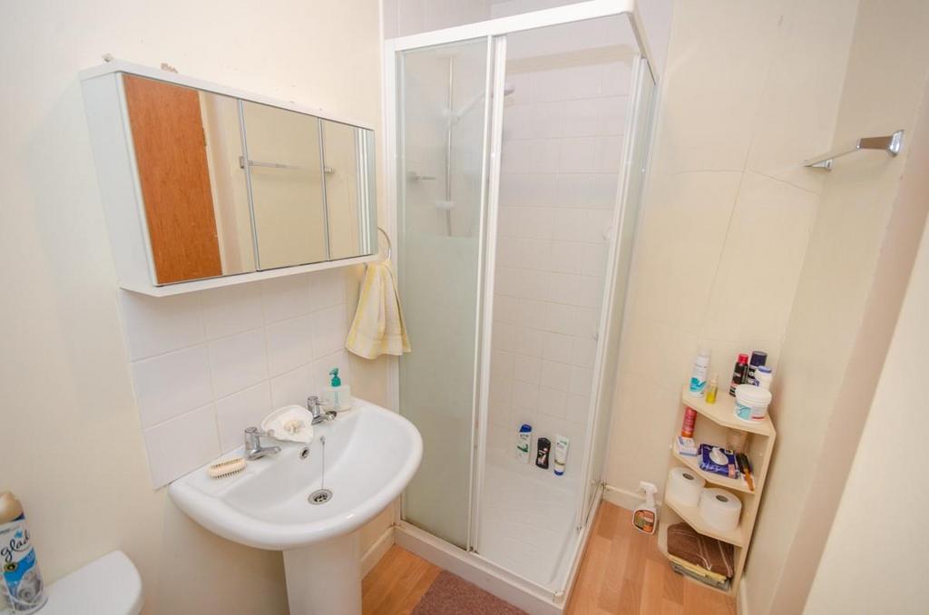 Shower room.jpg