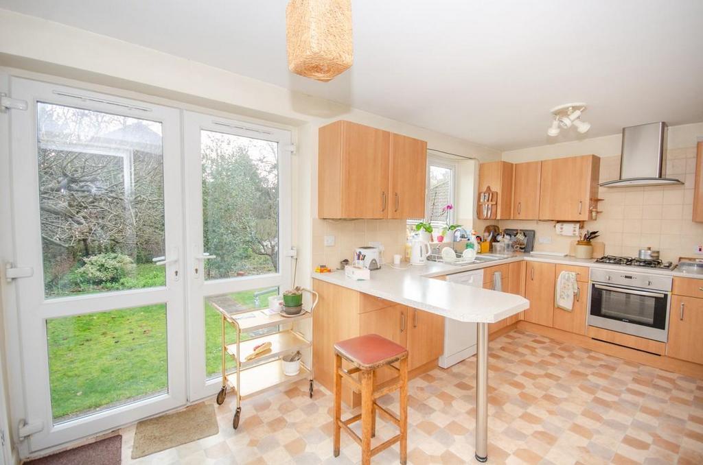 Kitchen pic 2.jpg