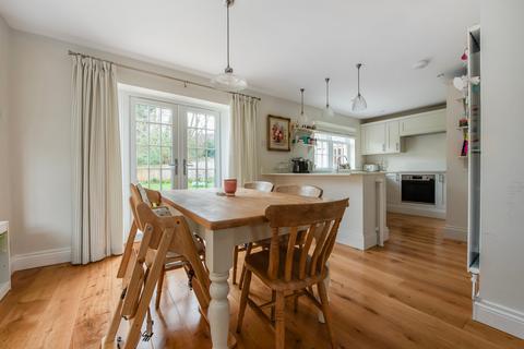 4 bedroom property for sale, Stavely Gardens, Chichester, PO19