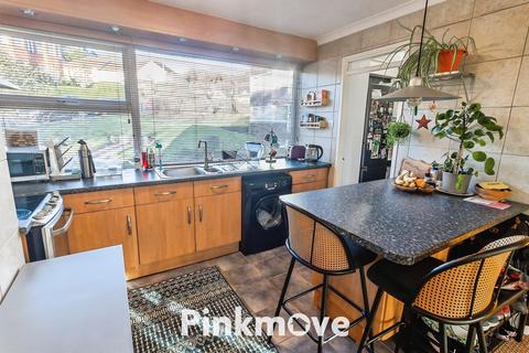 2 bedroom apartment for sale, Fields Park Court, Newport NP20