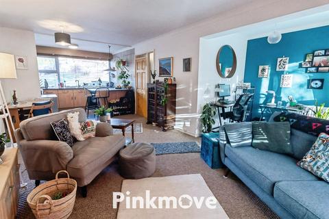 2 bedroom apartment for sale, Fields Park Court, Newport NP20