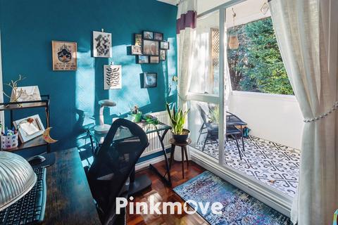 2 bedroom apartment for sale, Fields Park Court, Newport NP20