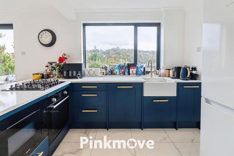 3 bedroom detached house for sale, Melbourne Way, Newport NP20