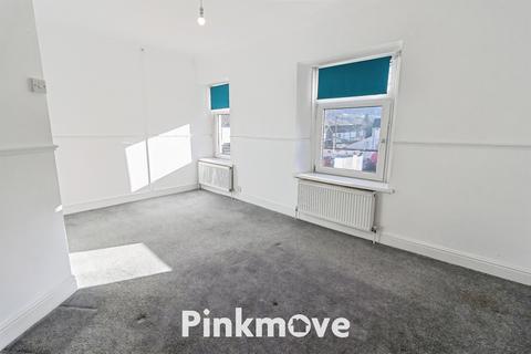 3 bedroom end of terrace house for sale, High Street, Newport NP11