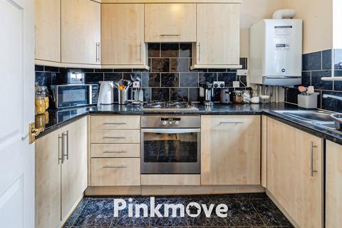2 bedroom flat for sale, Gold Tops, NEWPORT NP20