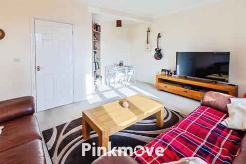 2 bedroom flat for sale, Gold Tops, NEWPORT NP20