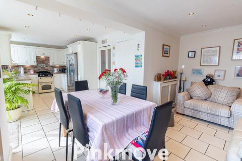 3 bedroom detached house for sale, Gerbera Drive, Newport NP10