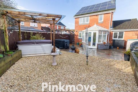 3 bedroom detached house for sale, Gerbera Drive, Newport NP10