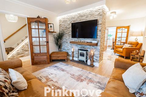 3 bedroom terraced house for sale, Sycamore Crescent, Newport NP11