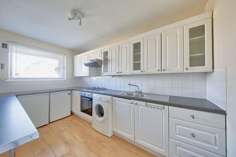 2 bedroom flat to rent, Garrick Close, Wandsworth, SW18