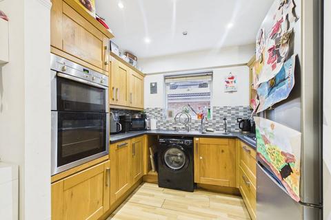 undefined, Lynton Road, Hucclecote