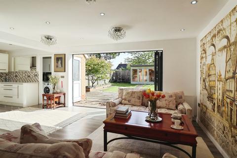3 bedroom detached house for sale, Allen Close, Old St. Mellons, Cardiff