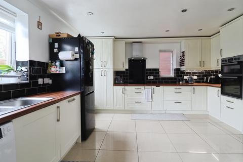 4 bedroom detached house for sale, Aston Place, St. Mellons, Cardiff
