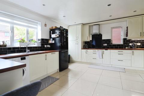 4 bedroom detached house for sale, Aston Place, St. Mellons, Cardiff