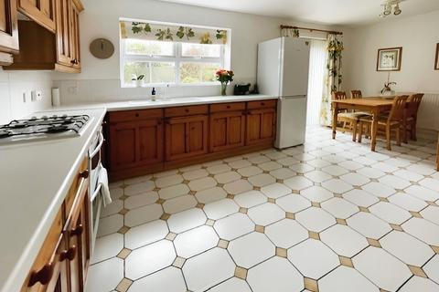 undefined, Clos Ffawydden, Ystradowen, Cowbridge