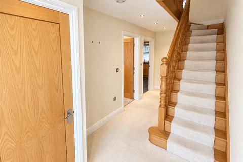 3 bedroom townhouse for sale, Riverside Mews, Cowbridge