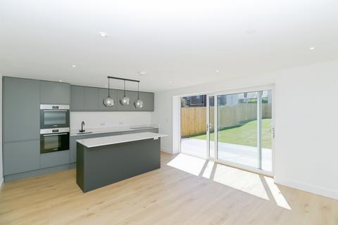 4 bedroom detached house for sale, Cedar Road, St. Athan, Barry