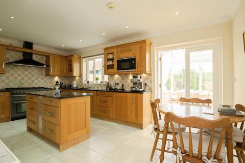 4 bedroom detached house for sale, Cwrt Llanfair, St. Mary Church, Cowbridge