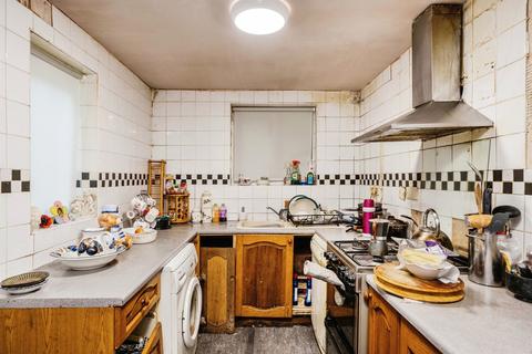 4 bedroom terraced house for sale, Woodlands Terrace, Swansea