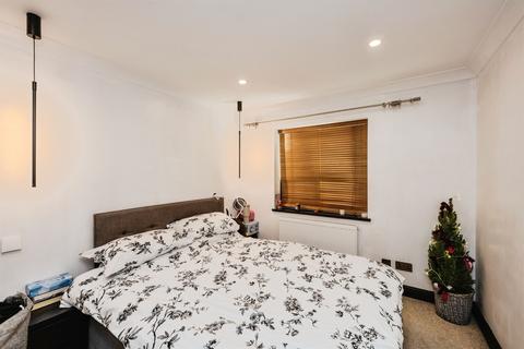 undefined, Ffordd Taliesin, Killay, Swansea