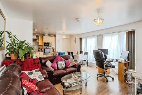 2 bedroom apartment for sale, Princess Way, Swansea