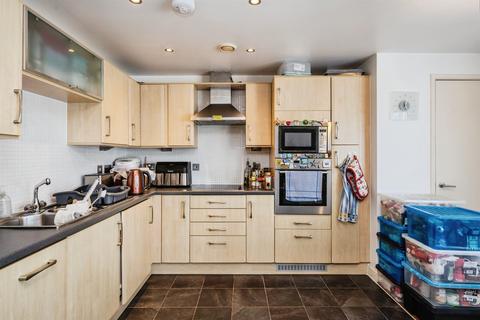 2 bedroom apartment for sale, Princess Way, Swansea