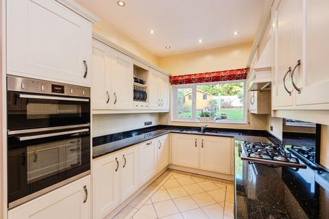 5 bedroom detached house for sale, Eversley Road, Sketty, SWANSEA