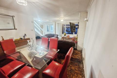 4 bedroom detached house for sale, Ffordd Y Gollen, Tonteg, Pontypridd