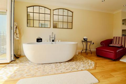4 bedroom character property for sale, Graig Y Mynydd, Tonyrefail, Porth