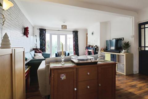 3 bedroom semi-detached house for sale, Heol Miles, Talbot Green, Pontyclun