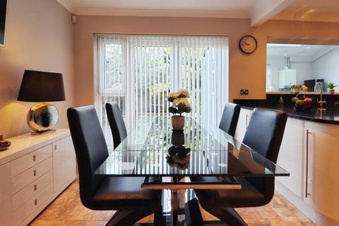 4 bedroom detached house for sale, Penywaun, Efail Isaf, Pontypridd