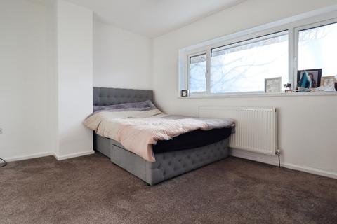 3 bedroom terraced house for sale, Yew Tree Close, Cardiff