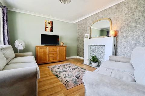 undefined, Heol Trelai, Cardiff