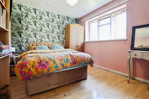 undefined, Heol Trelai, Cardiff