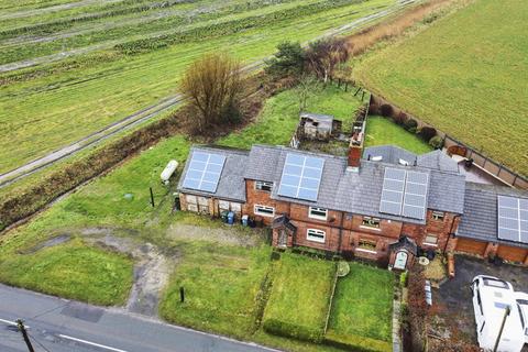 4 bedroom semi-detached house for sale, Liverpool Road, Ormskirk L39
