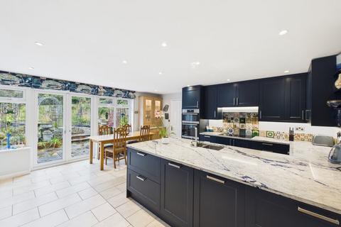 undefined, Hunter Rise, Pershore