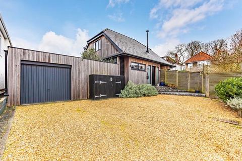3 bedroom detached house for sale, Elmsway, Southbourne