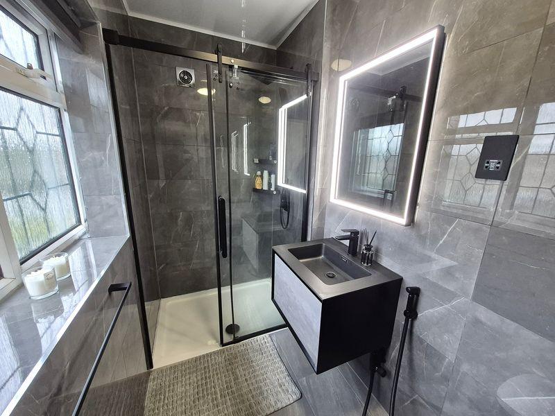 Ensuite Shower Room