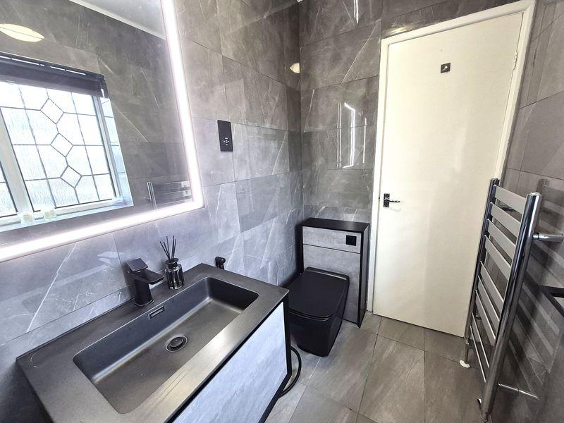 Ensuite Shower Room