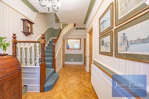 5 bedroom semi-detached house for sale, Monkhams Avenue, Woodford Green IG8