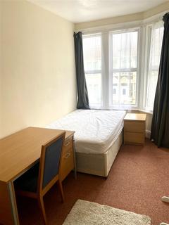 5 bedroom terraced house to rent, Beverley Road, Bristol