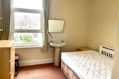 5 bedroom terraced house to rent, Beverley Road, Bristol