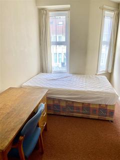 5 bedroom terraced house to rent, Beverley Road, Bristol