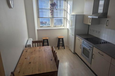 2 bedroom flat to rent, 2G Brown Street , ,