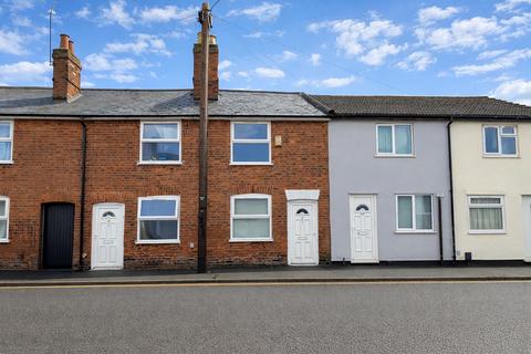 2 bedroom terraced house to rent, Barrack Street, Colchester