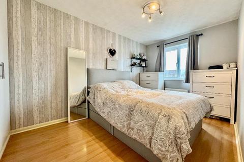 3 bedroom end of terrace house for sale, Renshaw Close, Wigmore, Luton, Bedfordshire, LU2 8TD