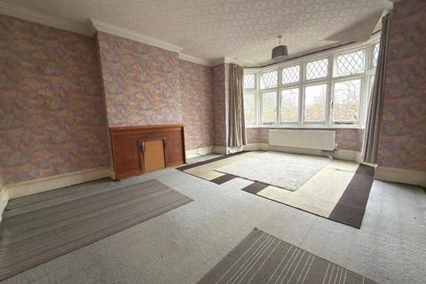 4 bedroom semi-detached house for sale, Dallow, Luton LU1