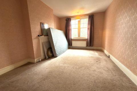 4 bedroom semi-detached house for sale, Dallow, Luton LU1