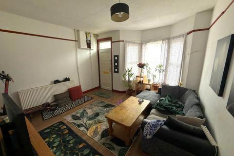 3 bedroom terraced house for sale, High Town, Luton LU2